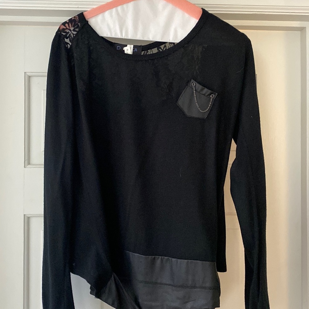 Lace going out top